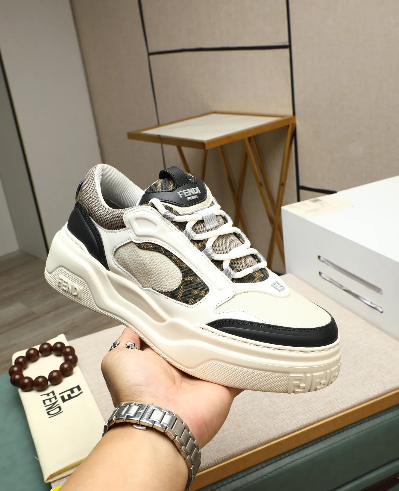 Men's shoes 💰760 [FENDI] Fendi - High-end quality original casual sports shoes - Upper: Nappa calfskin, pebbled calfskin, tongue and heel; injection molded brand logo plastic module - Lining: brand canvas - Outsole: ultra-light TPR foam·rubber; molded outsole -Super high quality control·Fine workmanship: highlighted (high-end·luxury·grade) -Size :39-44 (38, 45, can be customized)